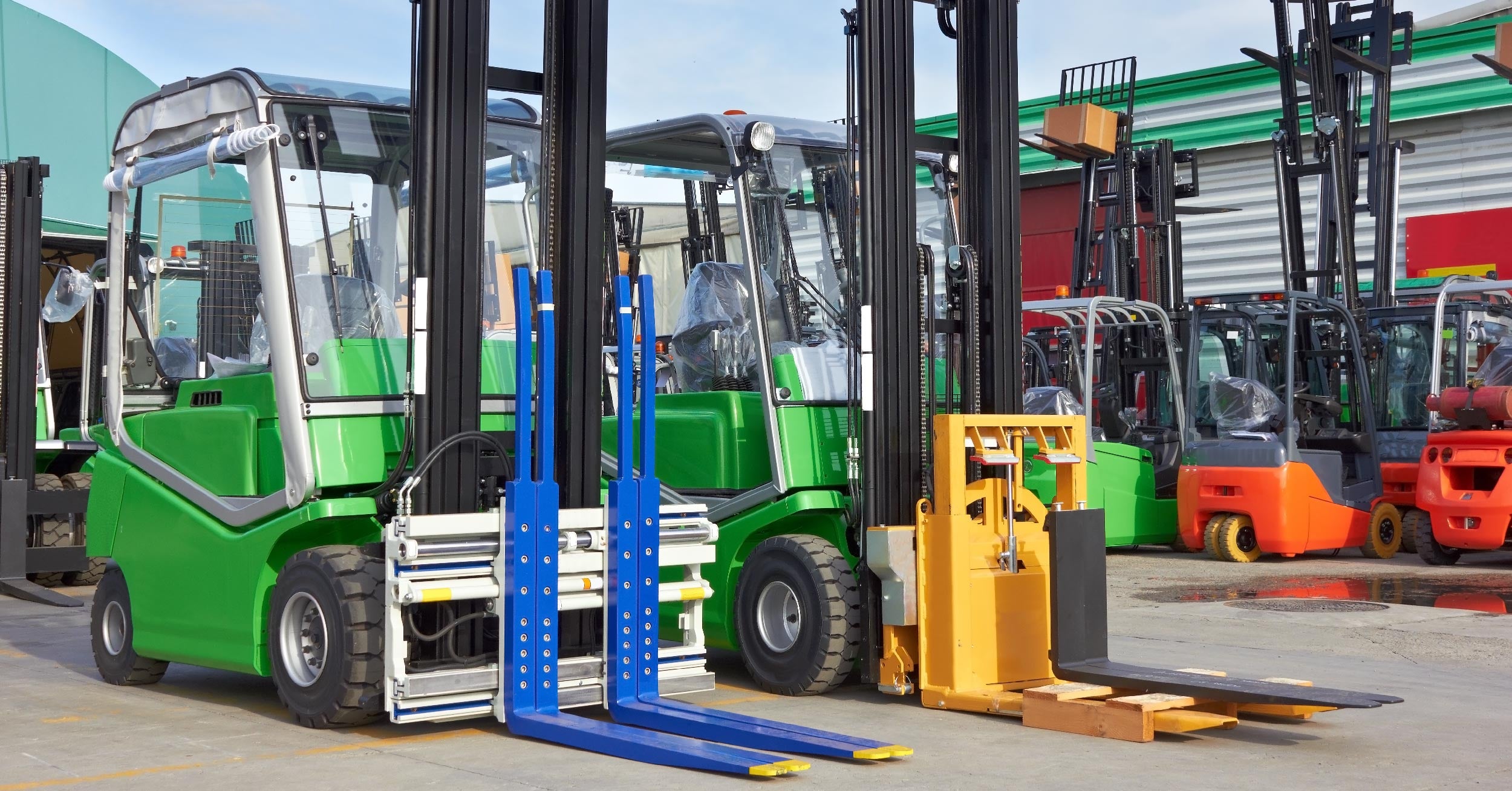 Electric EV forklifts